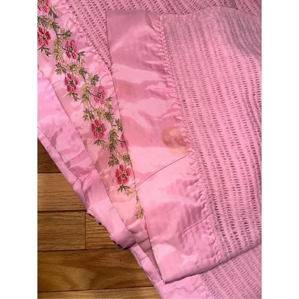 Vintage Satin Lined Floral Embroidered Pink Blanket 75 x 87